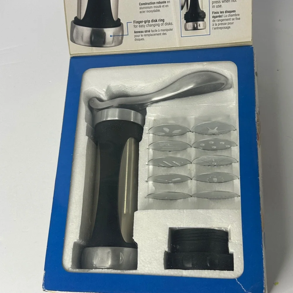 Vintage 2002 Wilton Cookie Pro Ultra Spritz Cookie Press 10 Disks 2104-4010 NIB